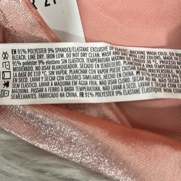 FOREVER 21 Velvet Crop Top Blouse Long Sleeve Size Small New - Picture 9 of 11